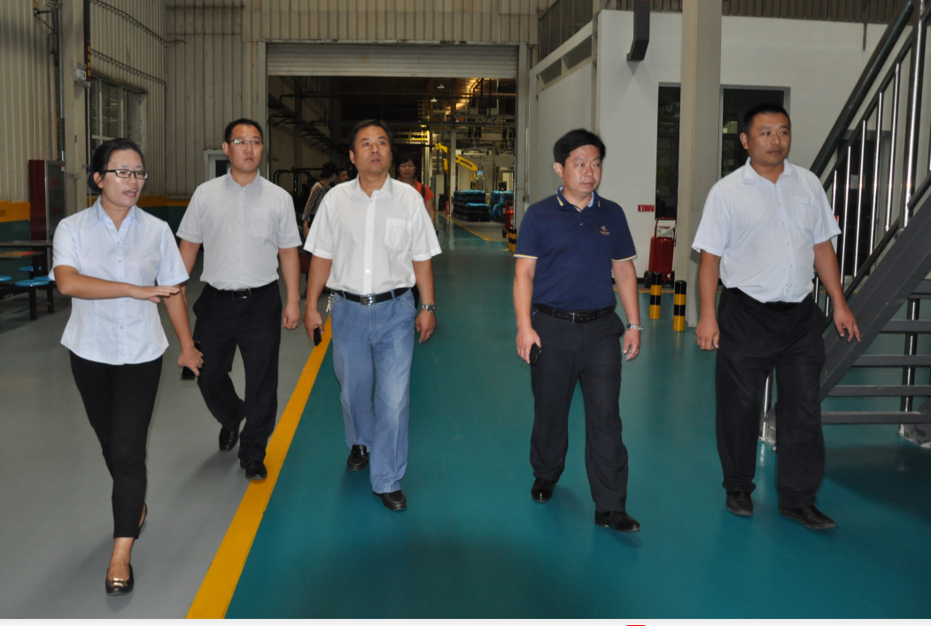 齊河縣工商聯(lián)領(lǐng)導(dǎo)、齊河龍運(yùn)物業(yè)領(lǐng)導(dǎo)一行蒞臨連心物業(yè)指導(dǎo)工作